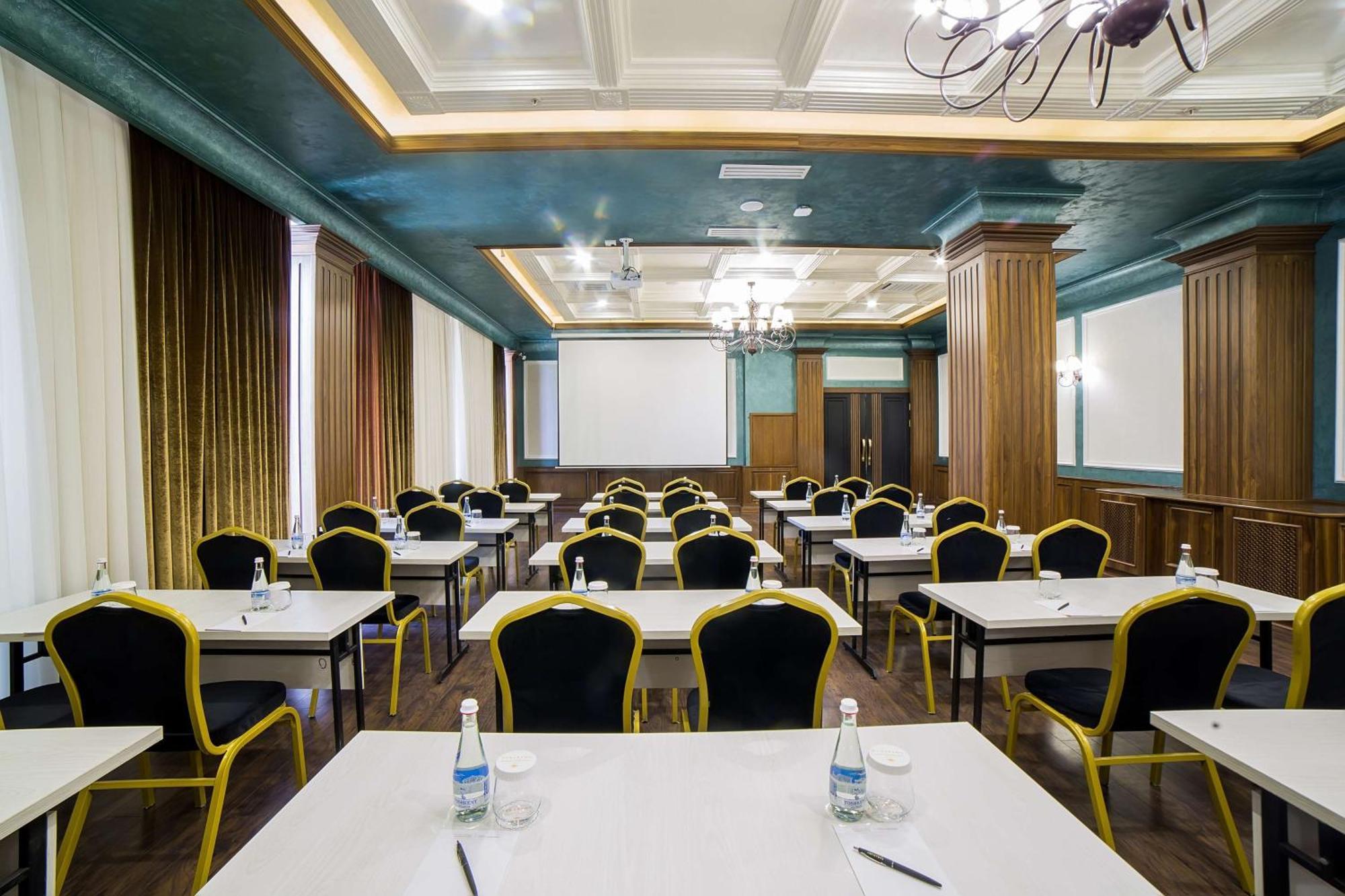 Panarams Tashkent Hotel, a member of Radisson Individuals Bagian luar foto